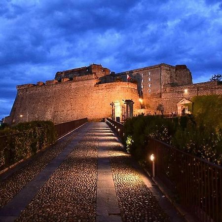 Suite In Centro Storico Porto Di Savona-Spiagge Exterior foto
